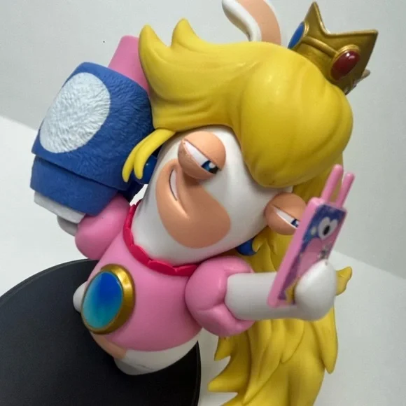 Mario + Rabbids Kingdom Battle - Rabbid Peach Figure 📱🤪 - Picture 7 of 11